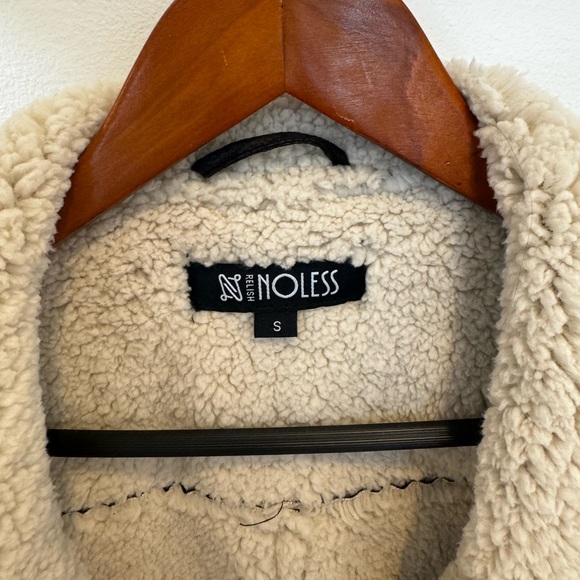 RELISH NOLESS Teddy Lined Zip Up Vest Jacket - Picture 2 of 4